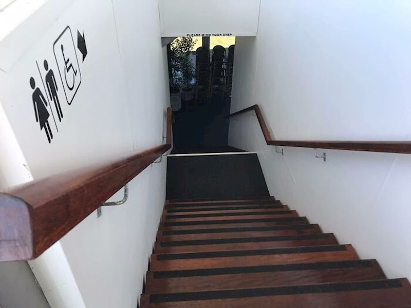 Važno da je wc prilagođen osobama s inavaliditetom, a pristup je manje važan čini se