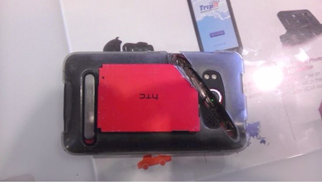 Mobitel je spasio moju nogu od pile