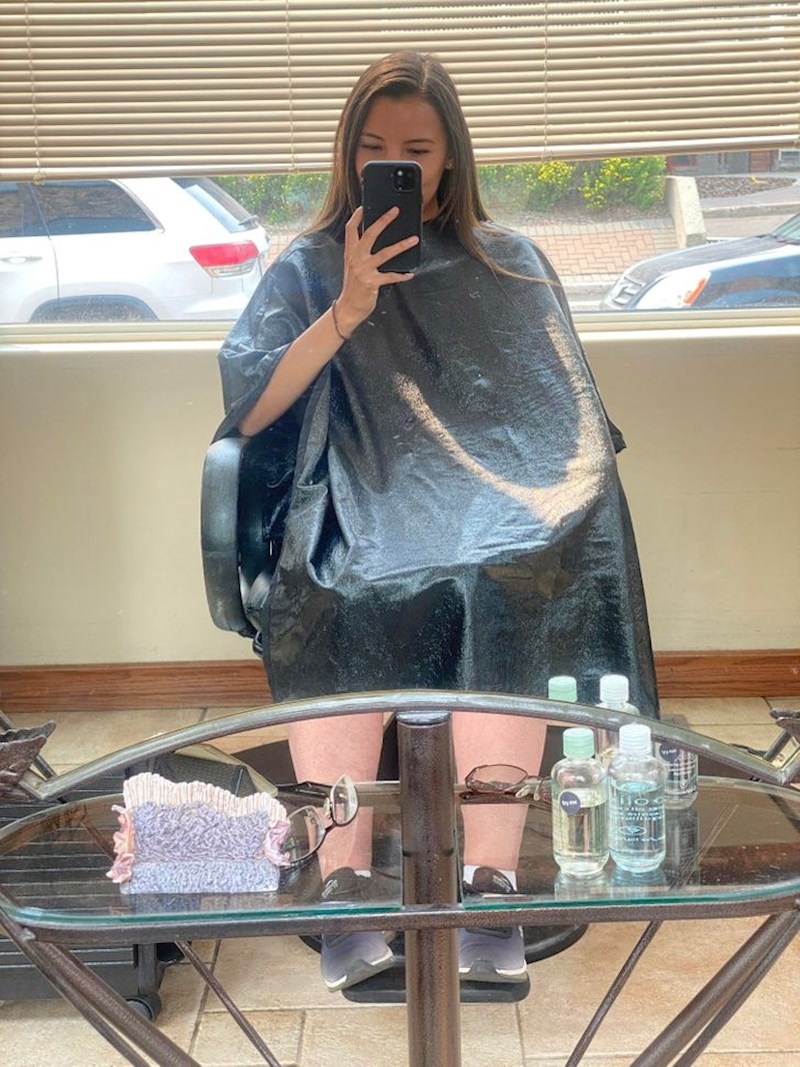 Zbog prerezanog ogledala, djevojka je dobila tuđe noge