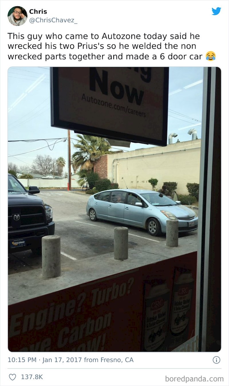 OD svoja dva slupana automobila, napravio je jednoga sa 6 vrata