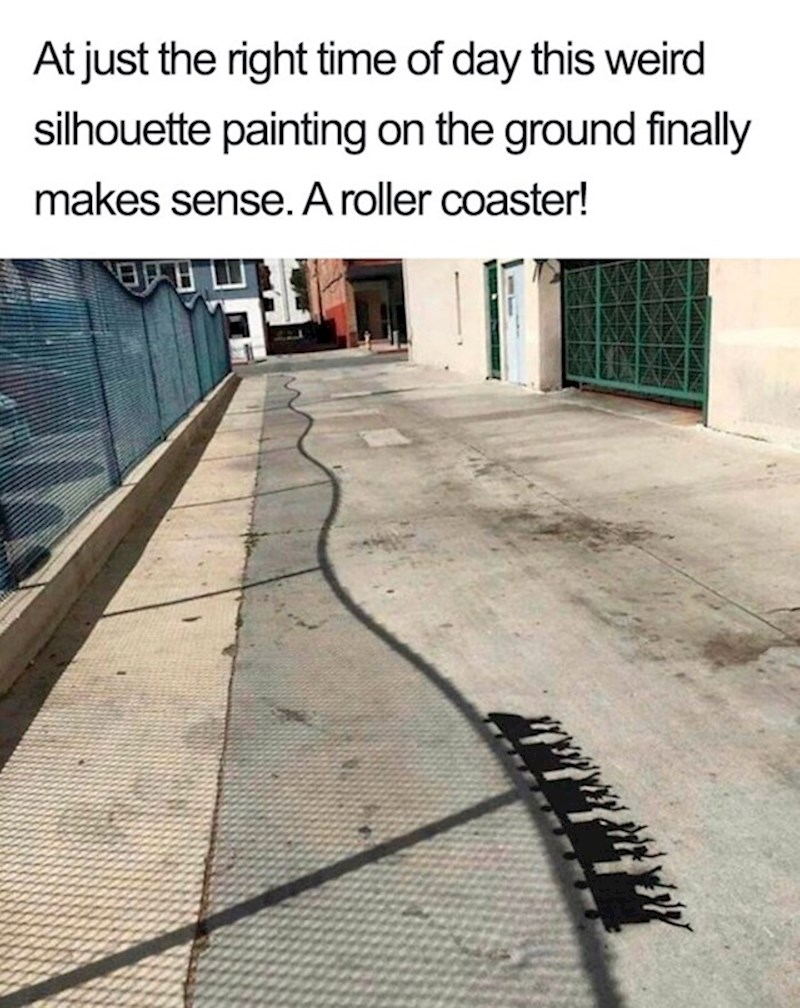 U određenom trenutnku u danu ova čudna slika napokon dobije svoj smisao. To je vožnja na vlaku smrti!