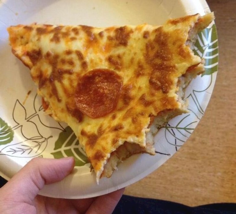 Moj prijatelj prvo pojede krajeve, a onda sve ostalo