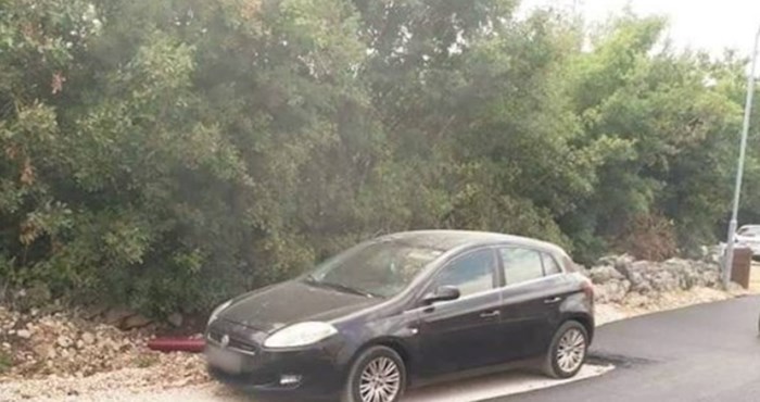 Fotka parkinga iz Dalmacije prikupila je više od 2 tisuće lajkova, odmah će vam biti jasno zašto