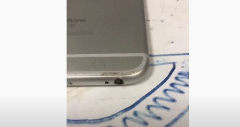 Žalila se da joj ne radi zvuk, neće vam biti dobro kad vidite što je izašlo iz mobitela