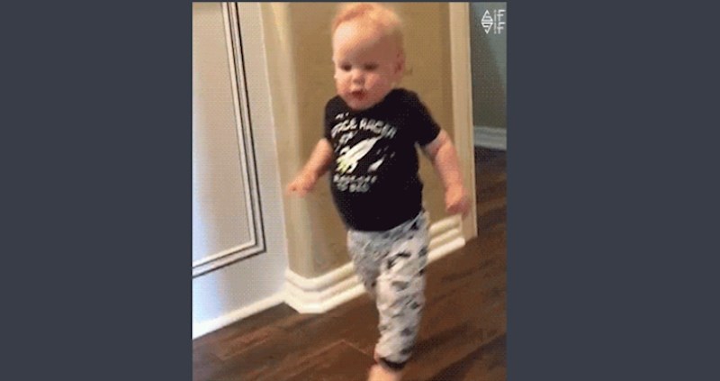 Kad izađeš iz sobe, a u kuću su došli gosti