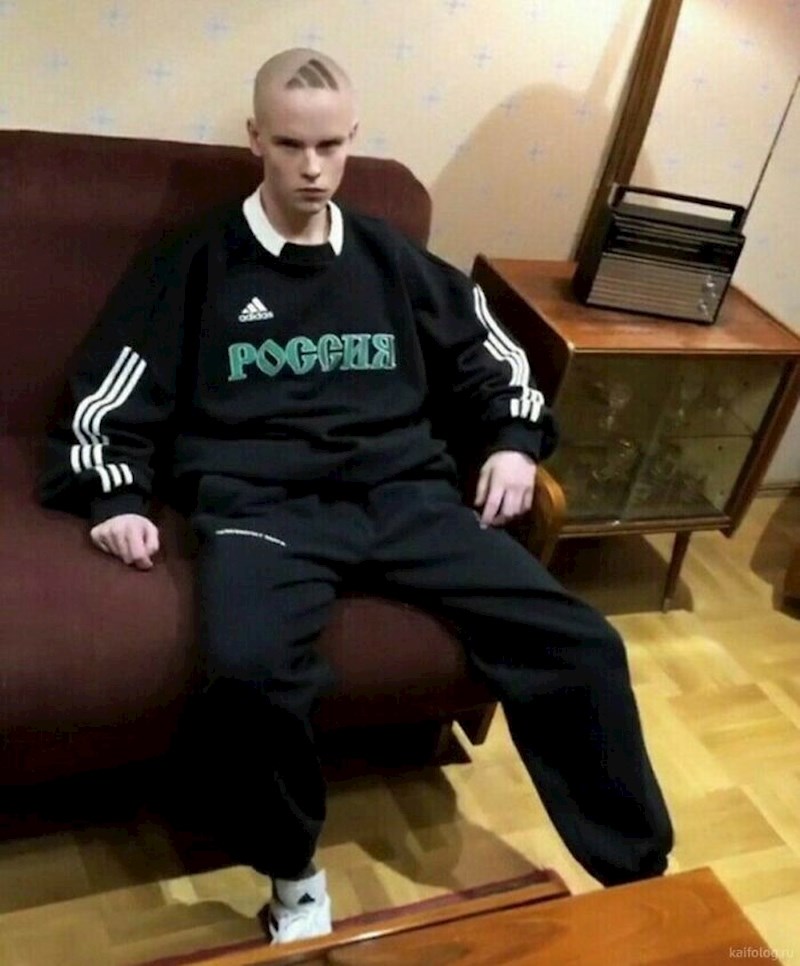 Ful ozbiljan adidas lik