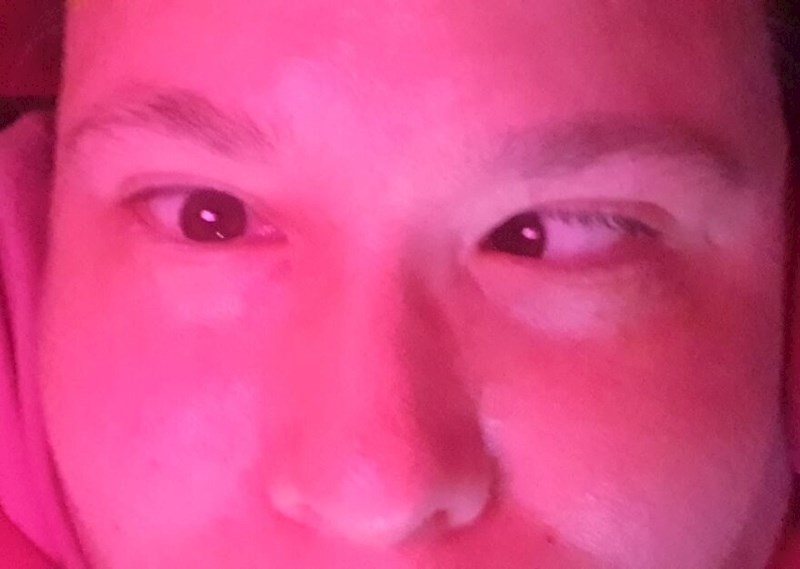 8. Ovaj tip može pomicati oči jedno po jedno (to bi nam ponekad dobro došlo da šefu zakolutamo očima u oba smjera istovremeno)