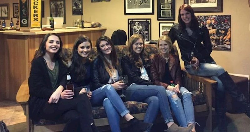 Viralna fotka izbezumila ekipu na internetu: vidite li vi gdje su djevojkama noge