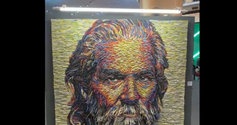 Ljudi su u šoku od čega ova umjetnica stvara portrete, vidi se tek kad se dovoljno približite