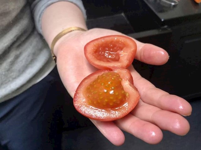 Rajčica koja ima oblik jagode