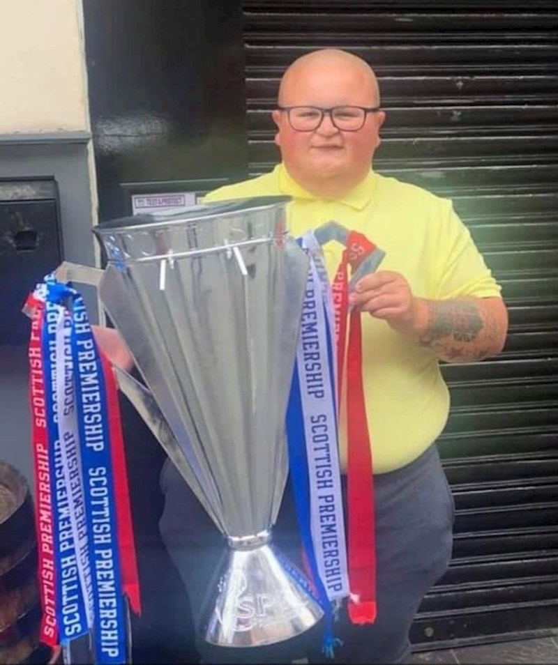 Lice kaže 13 godina, tijelo kaže 46-godišnji radnik na baušteli