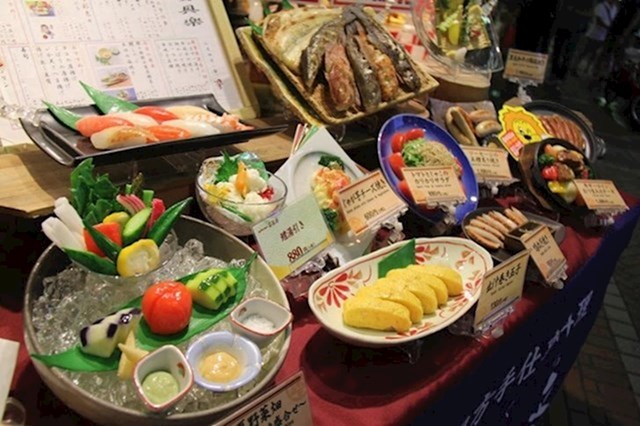 Restorani u Japanu imaju plastični prikaz svojih jela