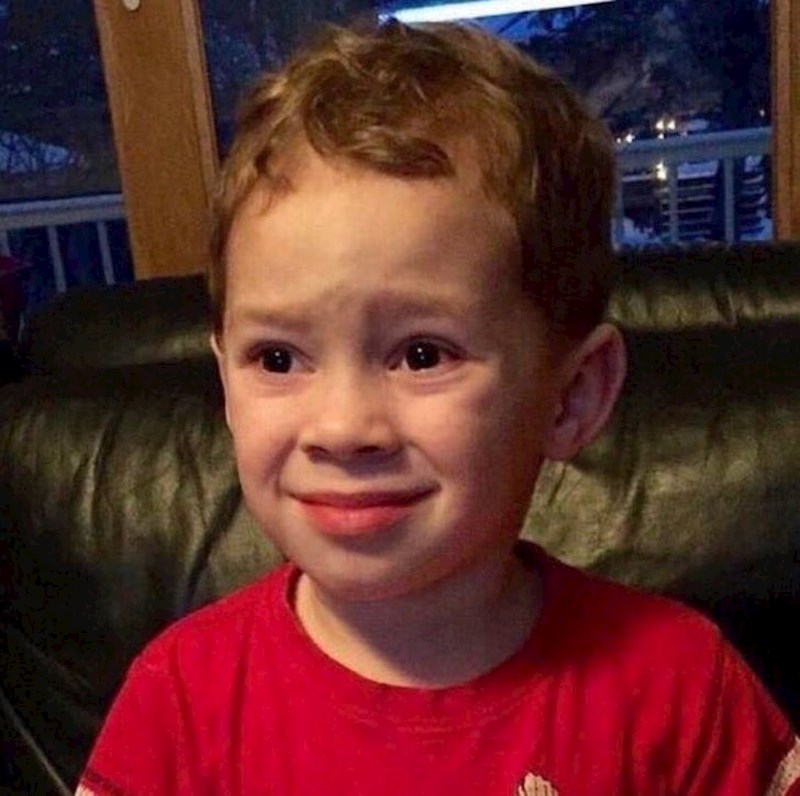 Kad me prijatelj pita da proba moje naočale pa ih uzme masnim prstima za stakla