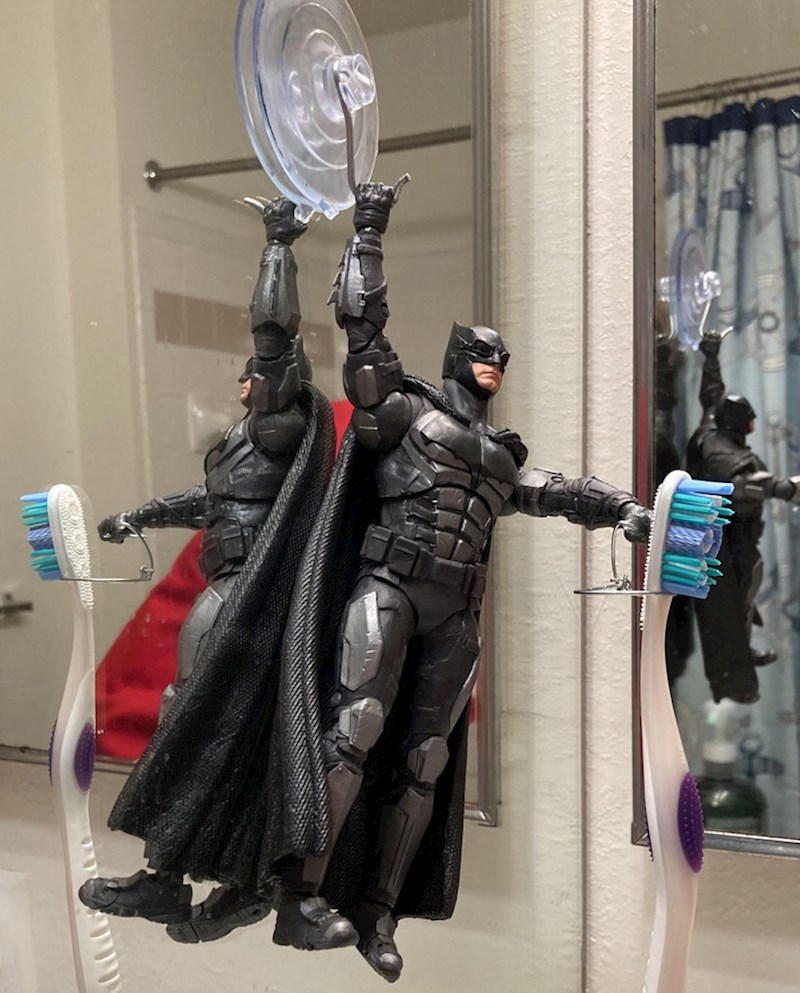 Napravio sam prijateljici Batman držač za četkicu za zube