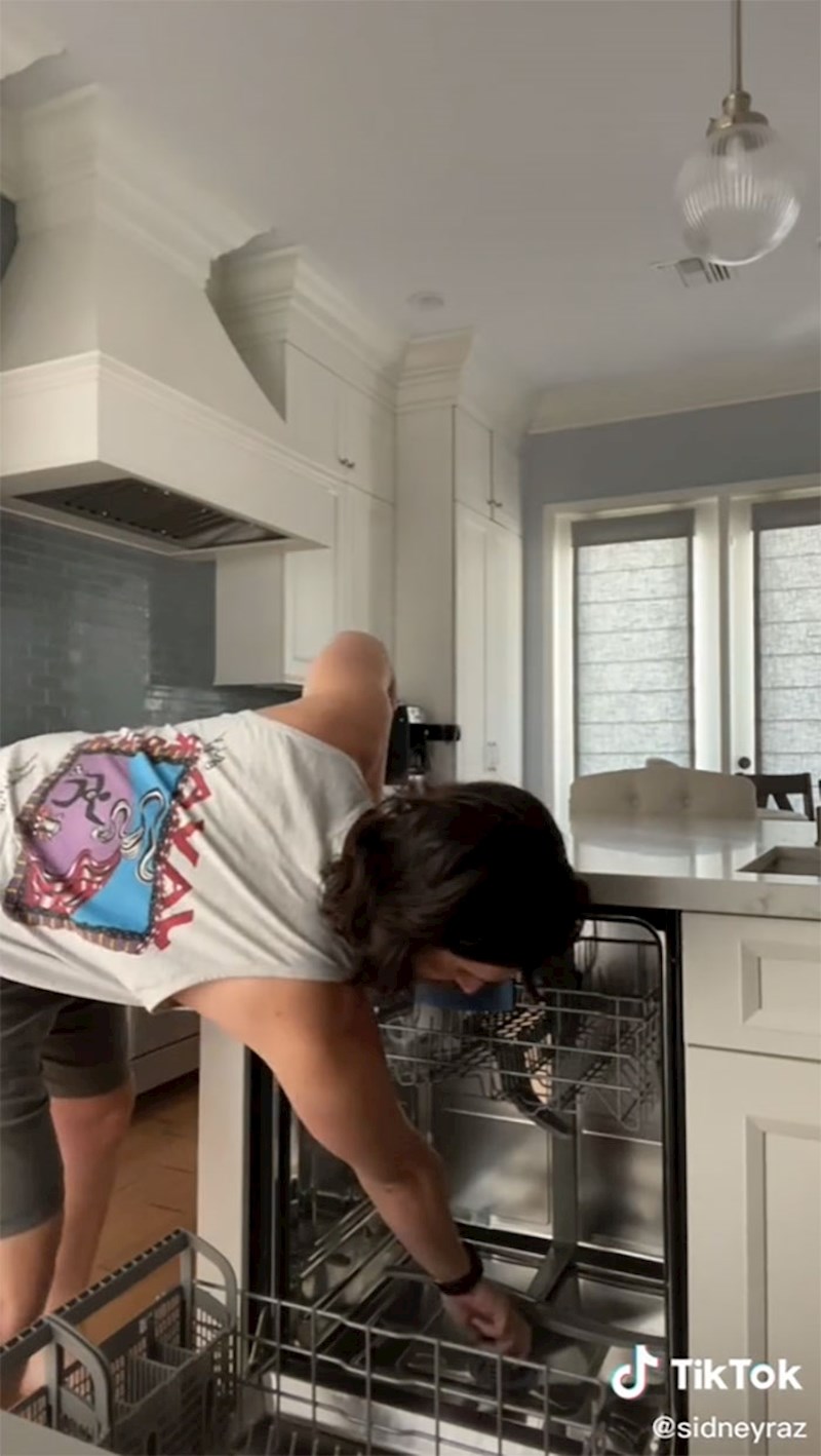 U perilici postoji filter kojeg je potrebno čistiti