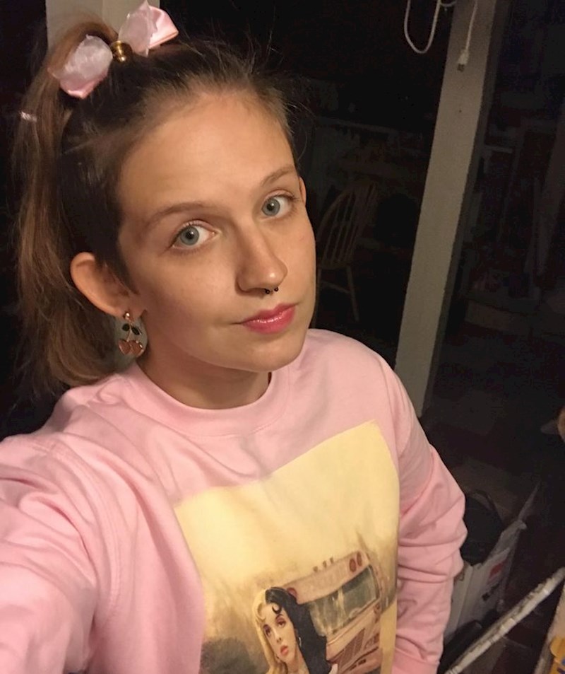 Prošlog tjedna su me na spoj pozvali 16-godišnjak i 45-godišnjak. Odbila sam obojicu, imam 25 godina.