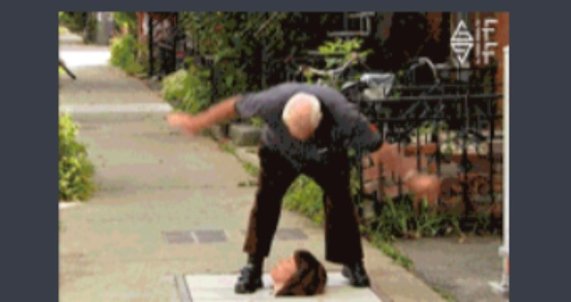 Mislio je da je izgubila lutkinu glavu, no nasamarili su ga dobrano