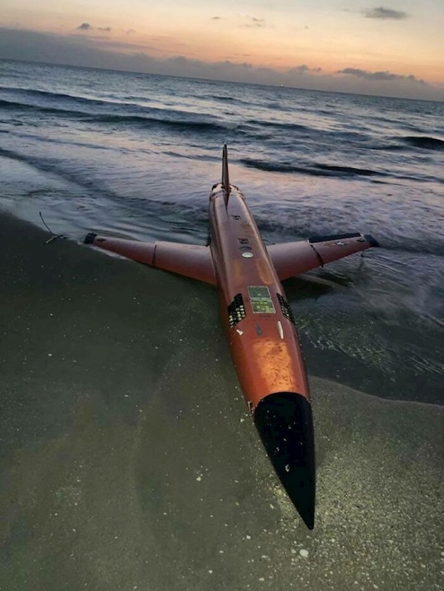 Na plaži su pronašli dron američke Mornarice