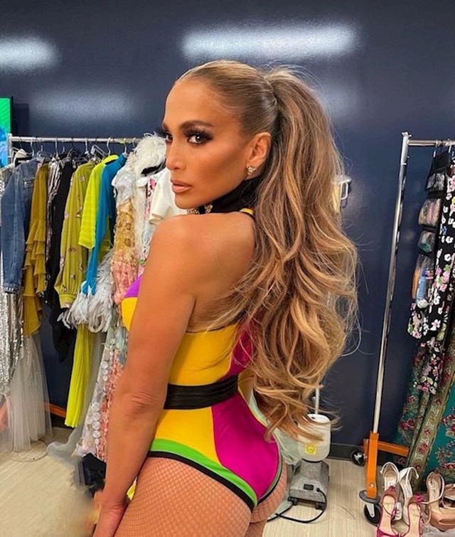 Jennifer Lopez - 52