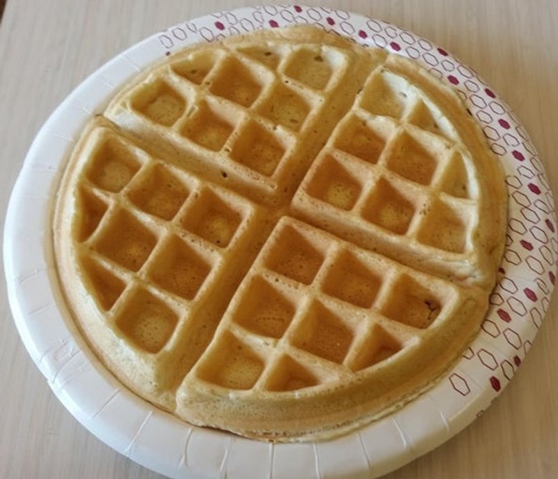 Ovaj tanjur izgleda kao da je stvoren za savršenu vaflu