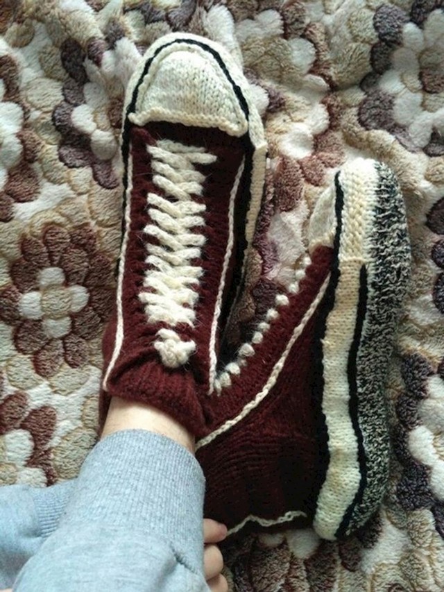Mama zna da volim Converse pa mi je isplela njenu verziju