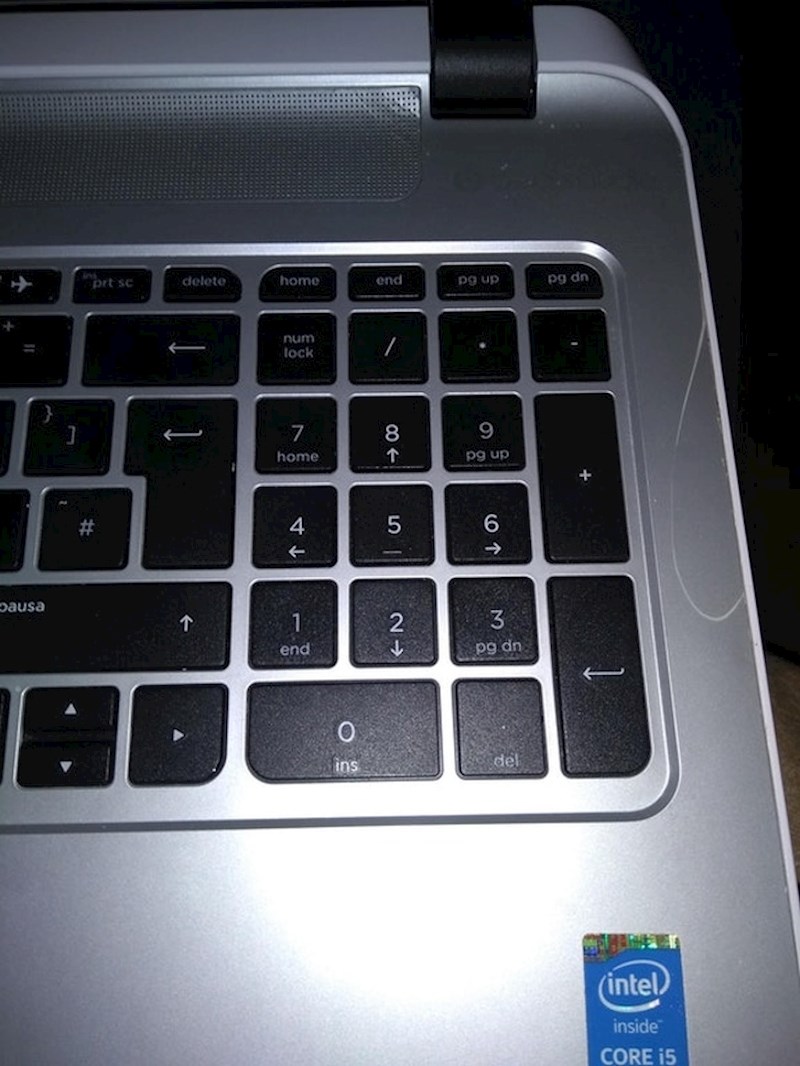 Vidite li crne točkice?