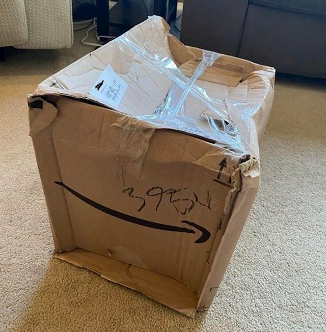 "Ovako mi je stigao paket..."