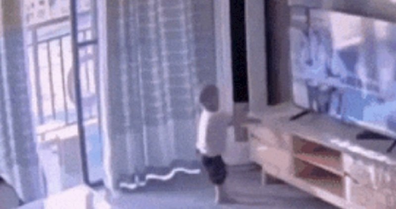 Dječak se igrao i u par sekundi napravio ogromnu štetu