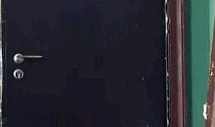 Ova vrata u Dalmaciji zbunjuju ljude, kakva je to instalacija?
