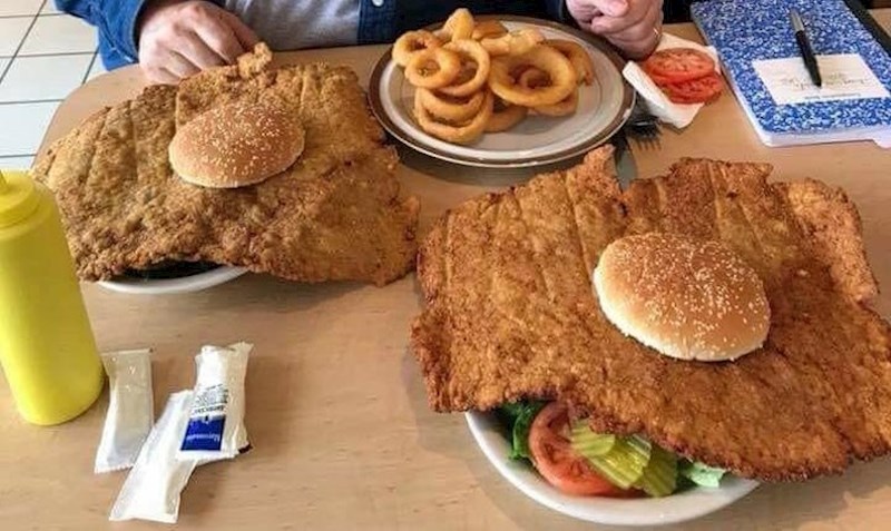 "Kako se jede ovaj burger?"