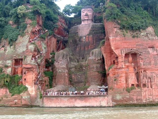 Budin kip u Kini visok 70 metara