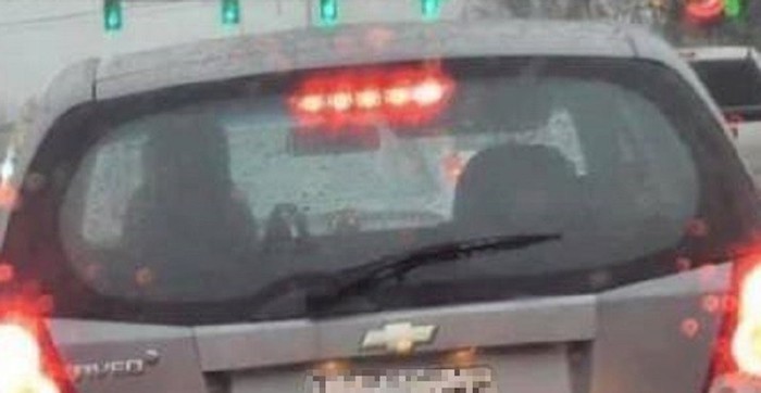 Vlasnik ovog automobila ove je godine najveća faca, sve ćete shvatiti kada mu vidite tablice