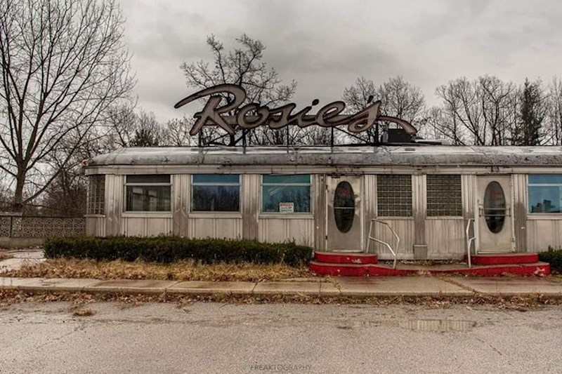 Stara napuštena zalogajnica