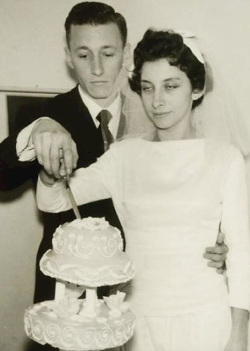 Mladenka ne izgleda sretno..