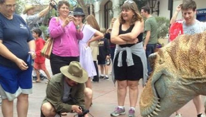 Lik je posjetio izložbu dinosaura, zbog jedne stvari nasmijao je sve posjetitelje
