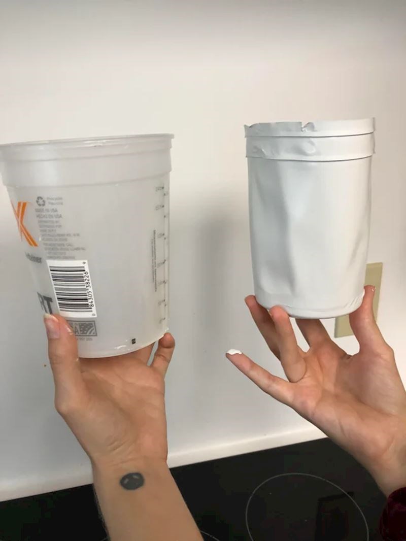 Osušena boja izvučena iz čaše