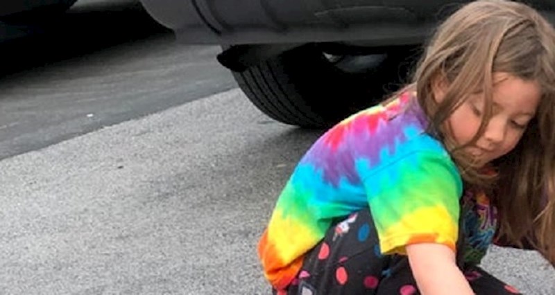 Djevojčica je pitala tatu da joj da kredu, kada je ugledao što radi prilično se iznenadio