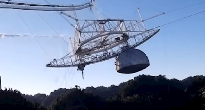 Srušen je jedan od najvećih teleskopa na svijetu, cijelo rušenje je snimljeno. Pogledajte