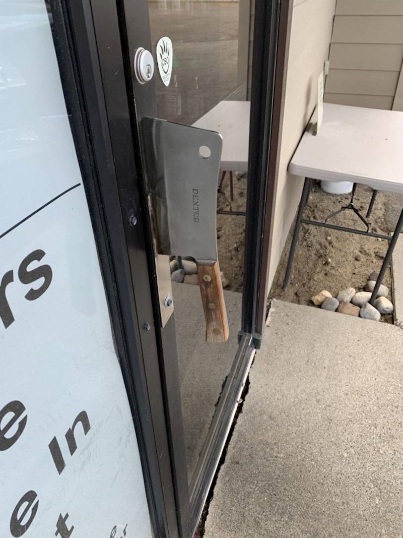 Kvaka na vratima lokalne mesnice