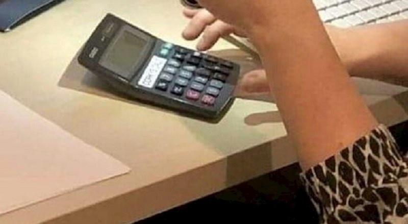 Trebao joj je kalkulator koji nije radio, muž joj je rekao da upotrijebi mobitel, evo što je učinila