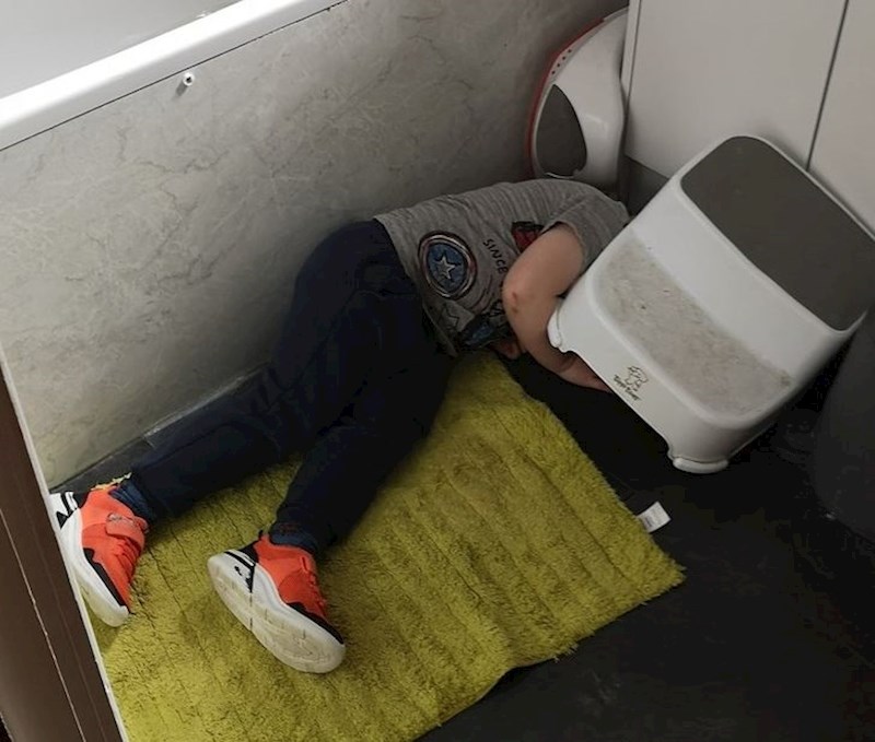 Jako dobro igra igru skrivača