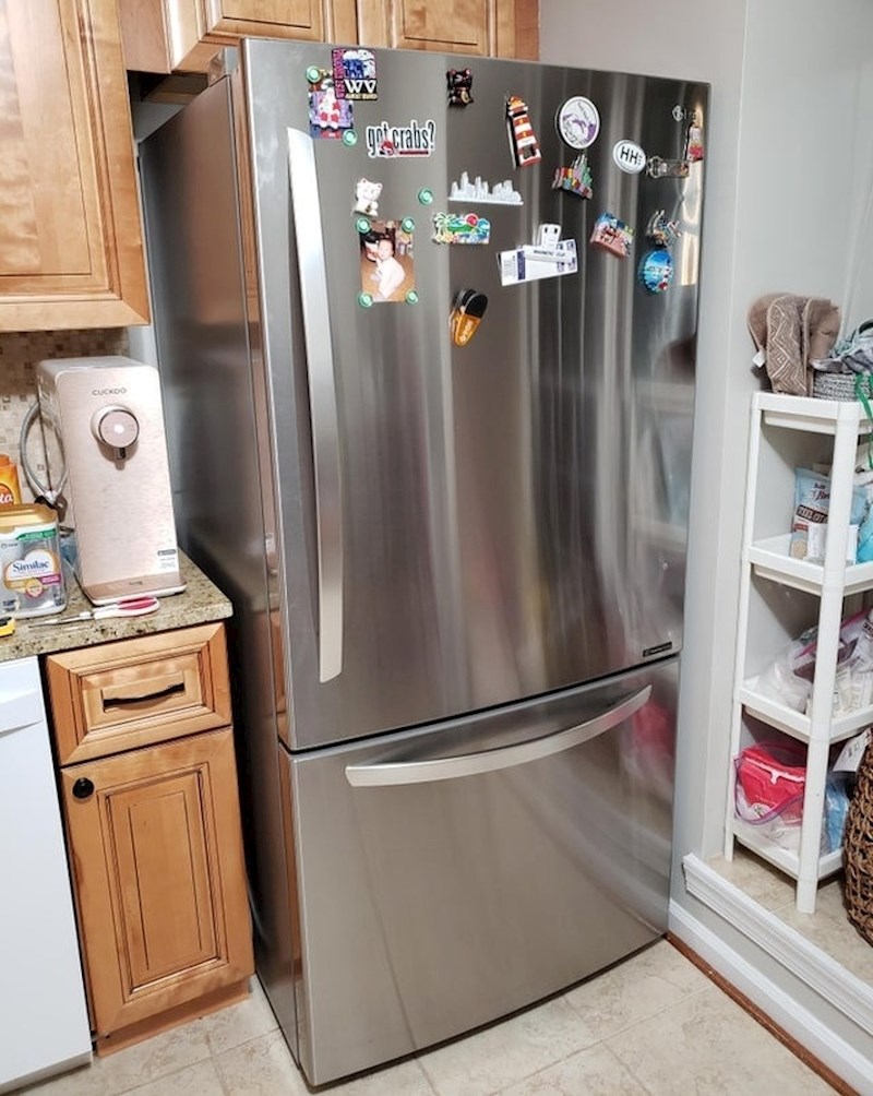 "Znam da većina vas na ovoj slici ne vidi veliku vrijednost, ali mi smo skromna obitelj sa skromnim primanjima i napokon smo promijenili naš stari dotrajali hladnjak"