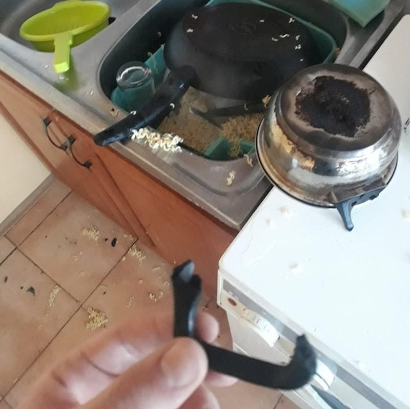 Kad se posuđe uroti protiv tebe: