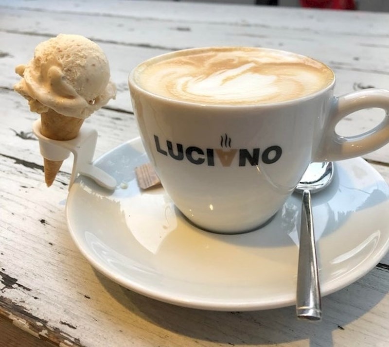 Tko ne bi poželio popiti kavu iz ove šalice?