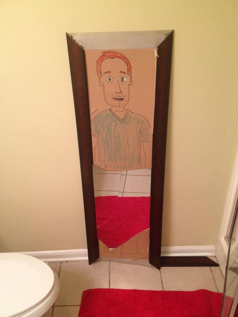 "Puklo mi je ogledalo pa sam nacrtao svoj odraz u njemu"