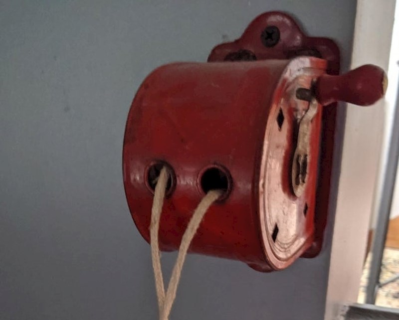 Sprava koja je sadržavala konop za sušenje rublja.