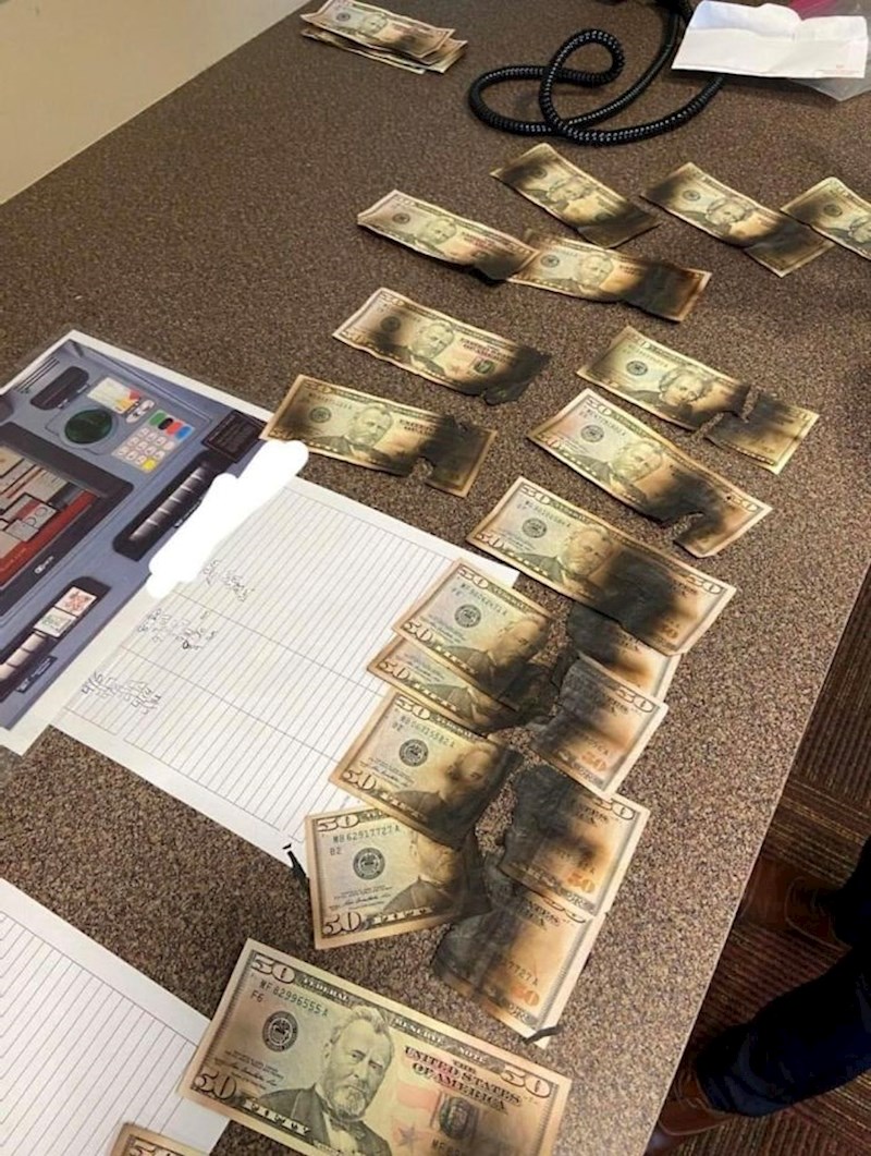 Vjerovali ili ne, neki ljudi dezinficiraju novac u mikrovalnoj