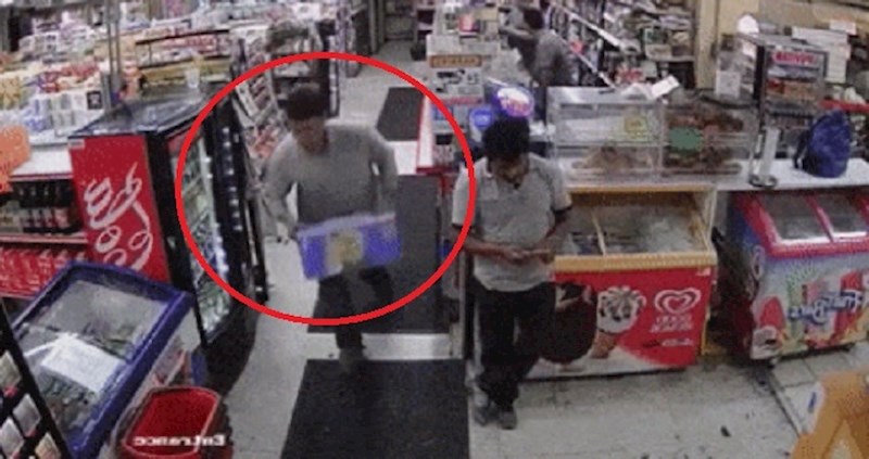 Tip je snimljen kako trči s ukradenim stvarima, skače u auto i bježi. No, ovo nikako nije očekivao