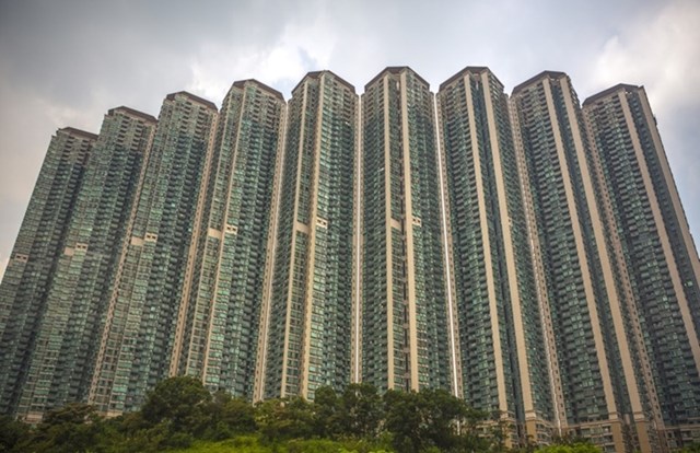 U ovim neboderima nalaze se maleni kavezi u kojem žive siromašni stanovnici
