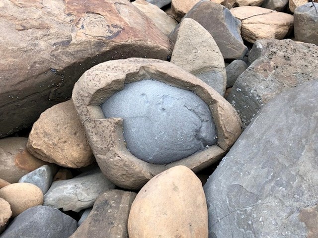 Kamen u kamenu